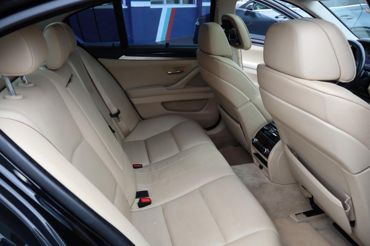 BMW 5 Series 4dr Sdn 535i RWD 2011