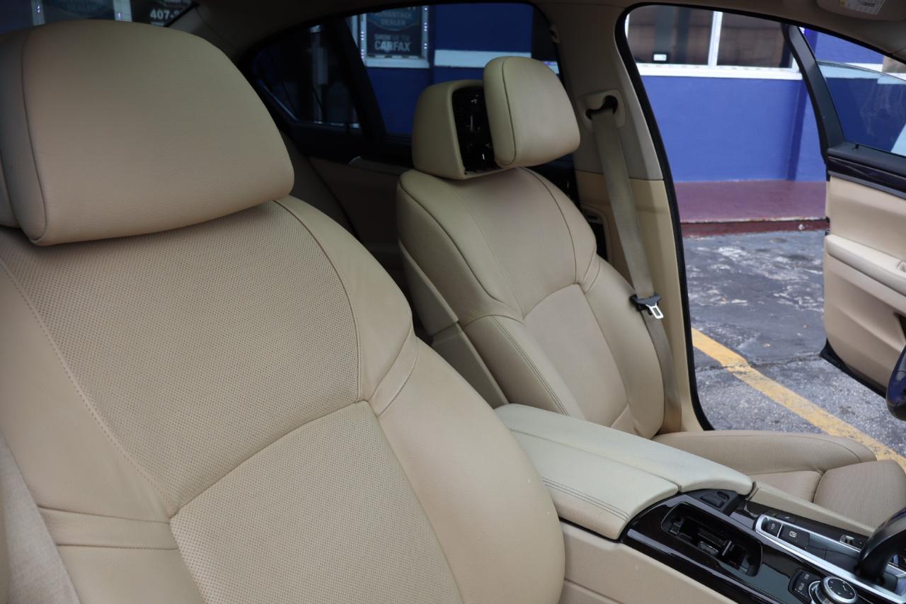 BMW 5 Series 4dr Sdn 535i RWD 2011