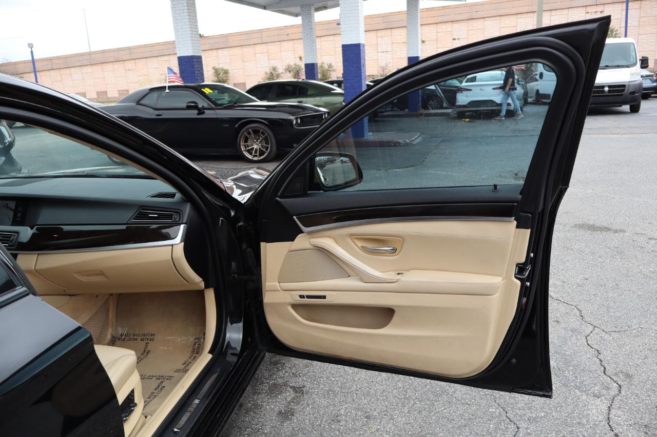 BMW 5 Series 4dr Sdn 535i RWD 2011