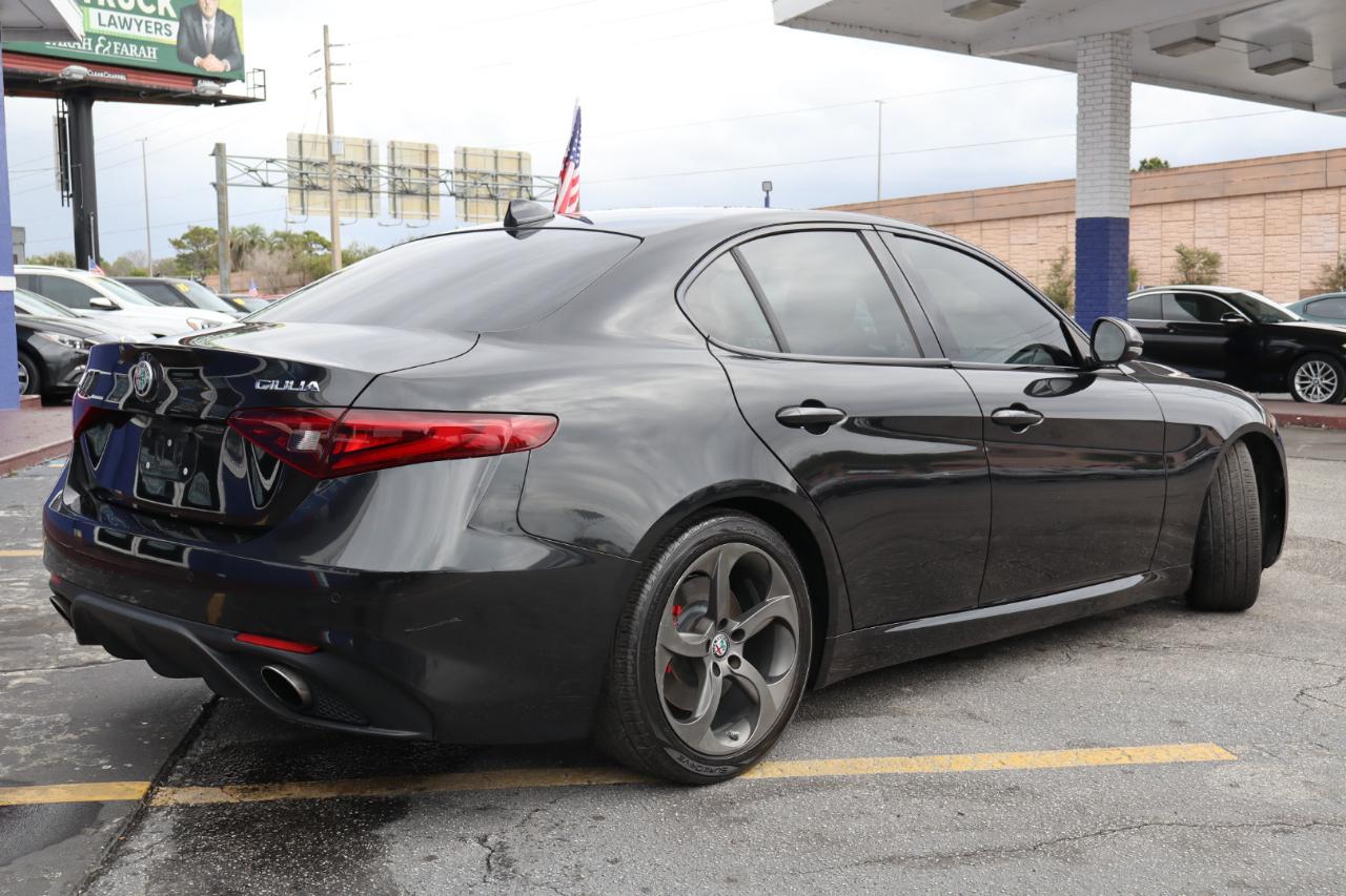 Alfa Romeo Giulia RWD 2017