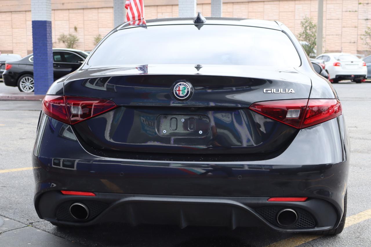 Alfa Romeo Giulia RWD 2017