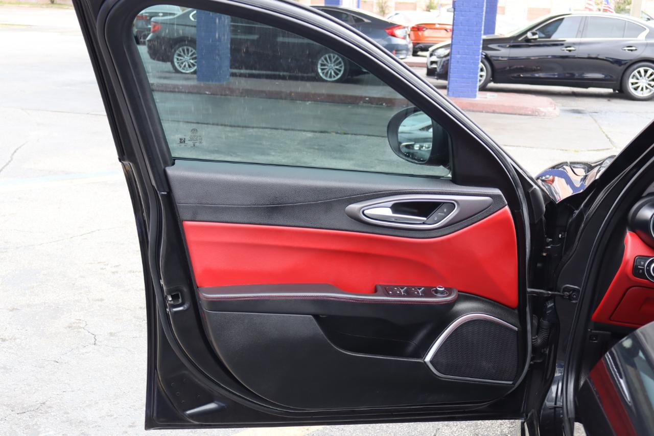 Alfa Romeo Giulia RWD 2017