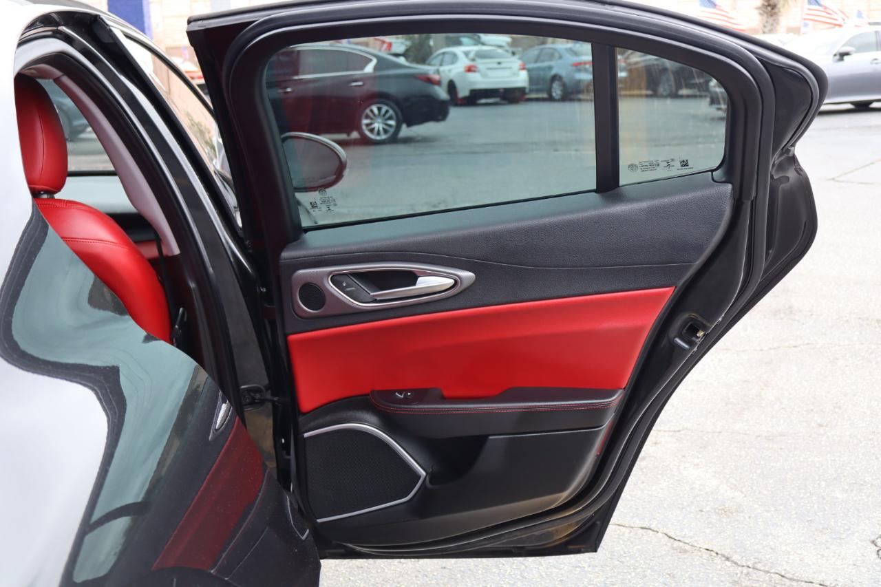 Alfa Romeo Giulia RWD 2017