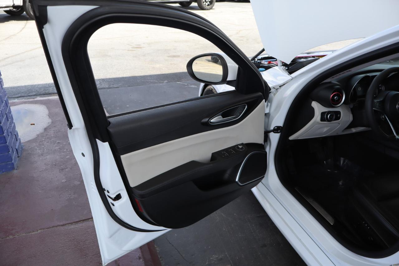 Alfa Romeo Giulia RWD 2018