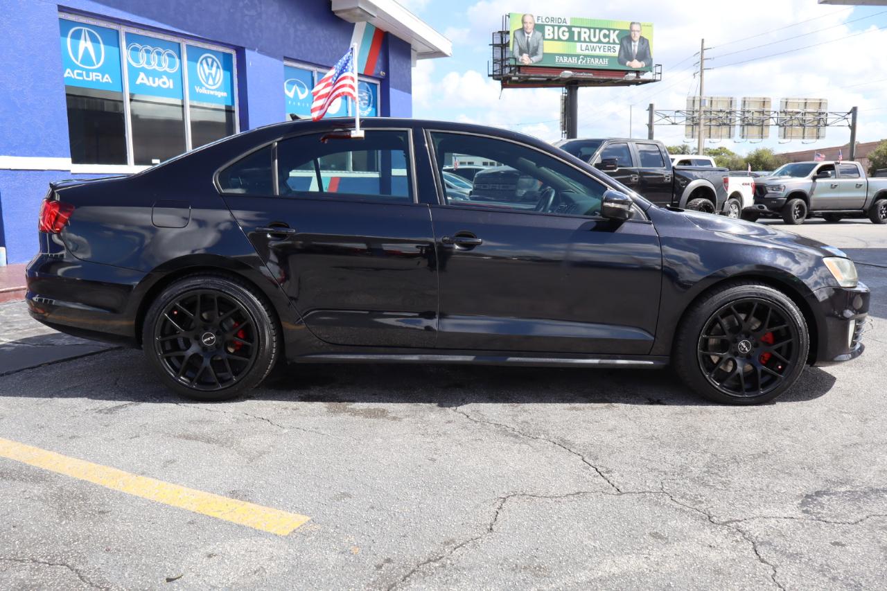 Volkswagen Jetta Sedan 4dr Man 2.0T GLI SE 2015