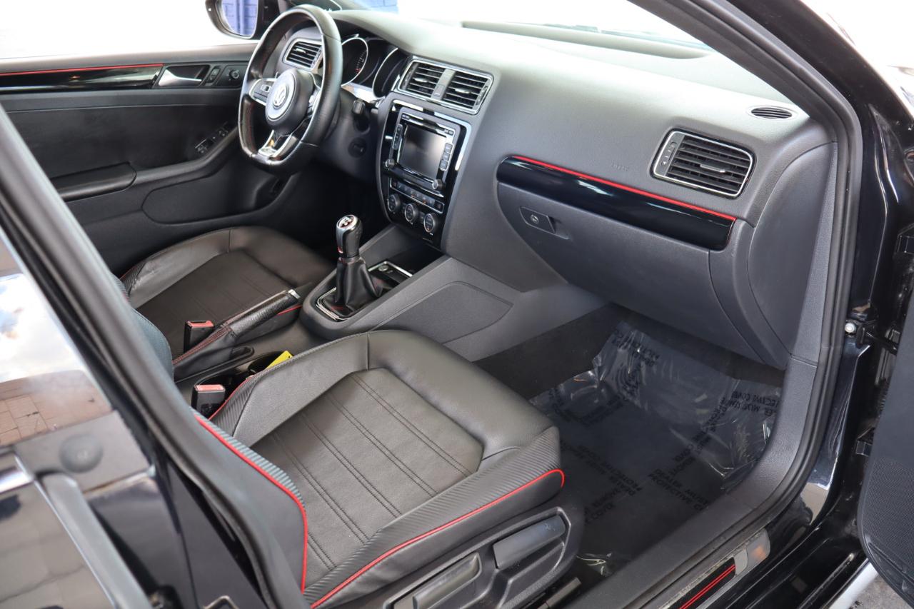 Volkswagen Jetta Sedan 4dr Man 2.0T GLI SE 2015