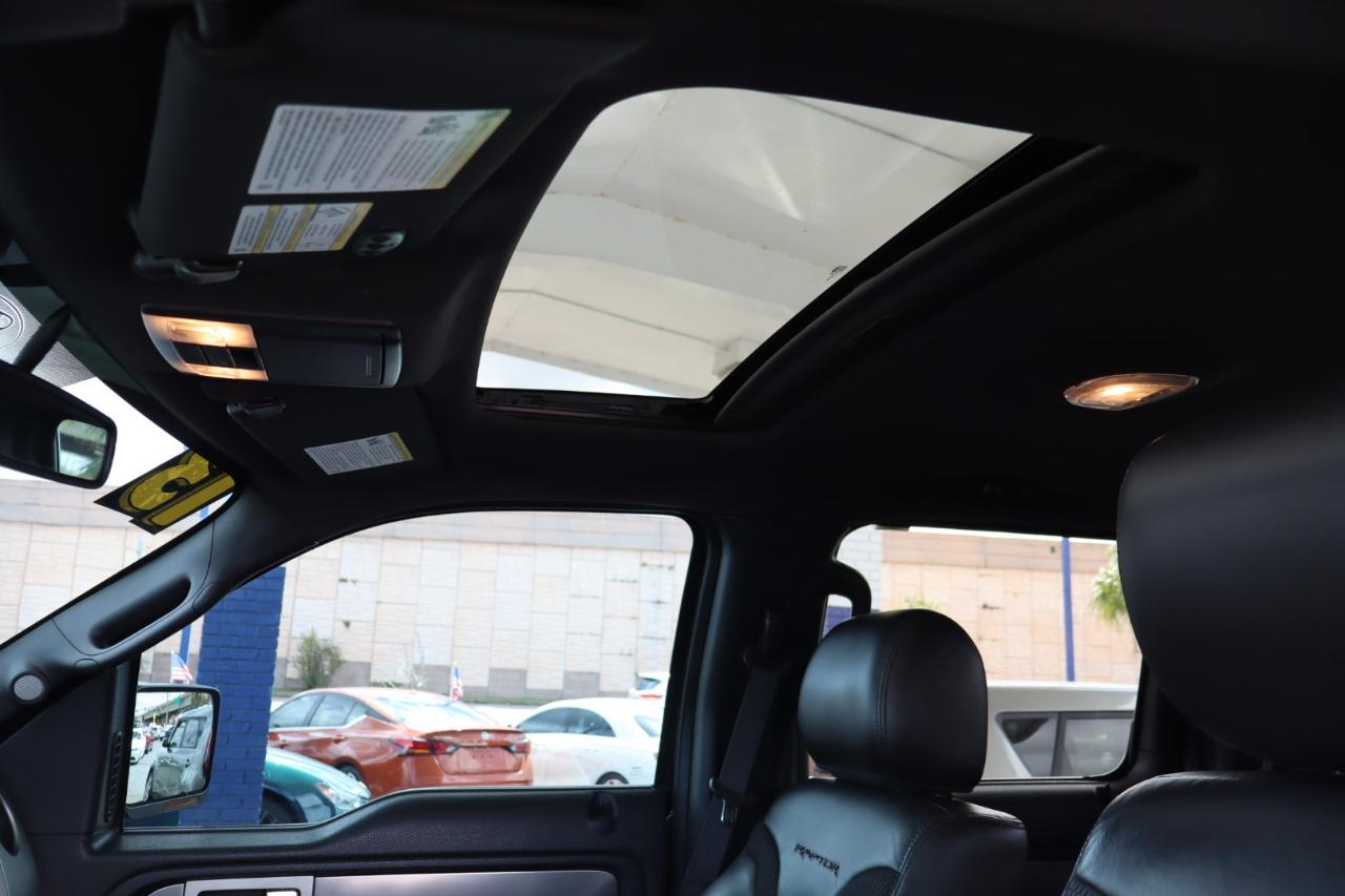 Ford F-150 4WD SuperCrew 145" SVT Raptor 2013