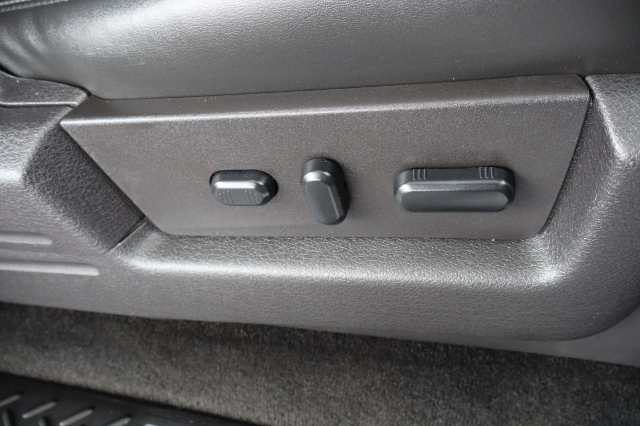 Ford F-150 4WD SuperCrew 145" SVT Raptor 2013