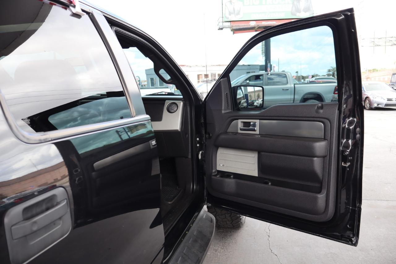 Ford F-150 4WD SuperCrew 145" SVT Raptor 2013