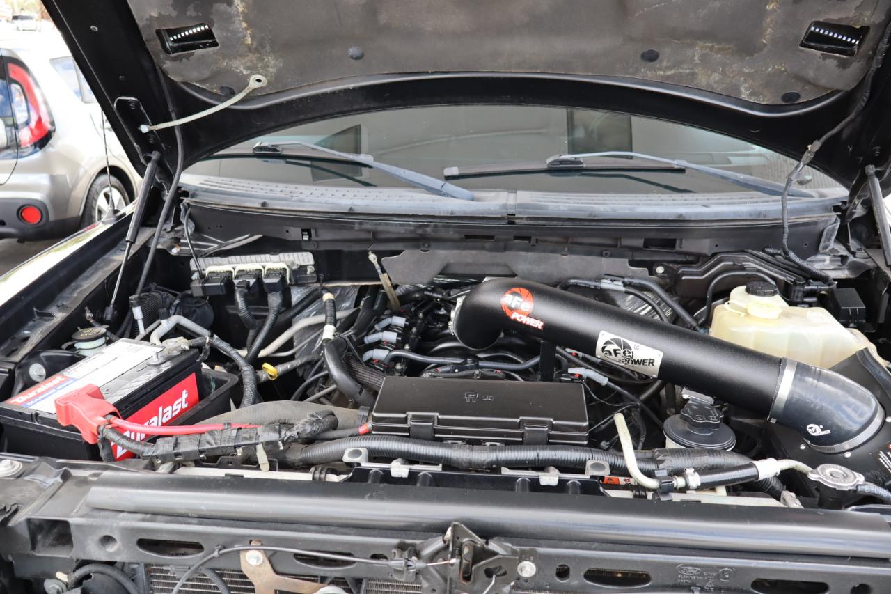 Ford F-150 4WD SuperCrew 145" SVT Raptor 2013