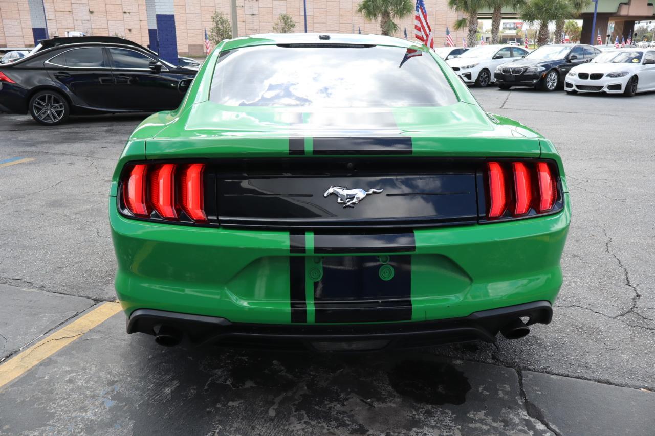 Ford Mustang EcoBoost Fastback 2019