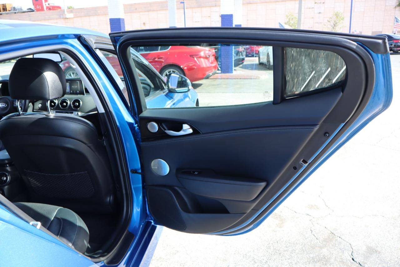 Kia Stinger Base RWD 2019