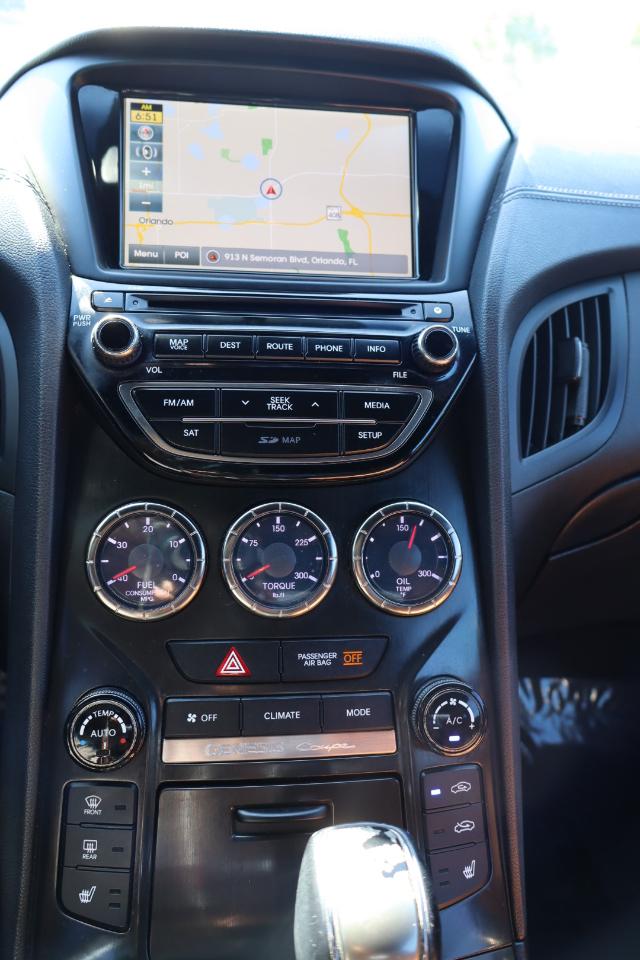 Hyundai Genesis Coupe 2dr 3.8L Auto Ultimate w/Tan Seats 2016