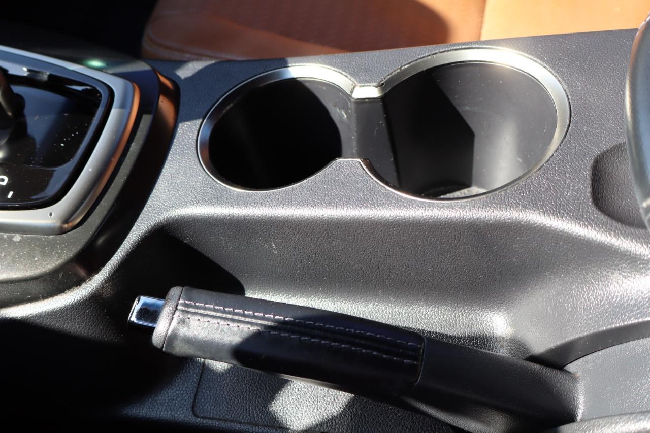 Hyundai Genesis Coupe 2dr 3.8L Auto Ultimate w/Tan Seats 2016