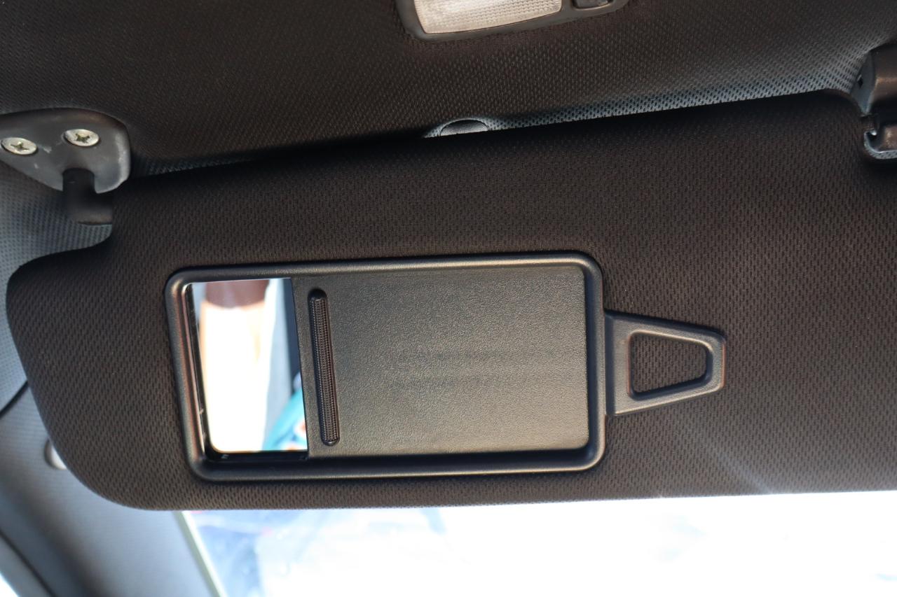 Hyundai Genesis Coupe 2dr 3.8L Auto Ultimate w/Tan Seats 2016