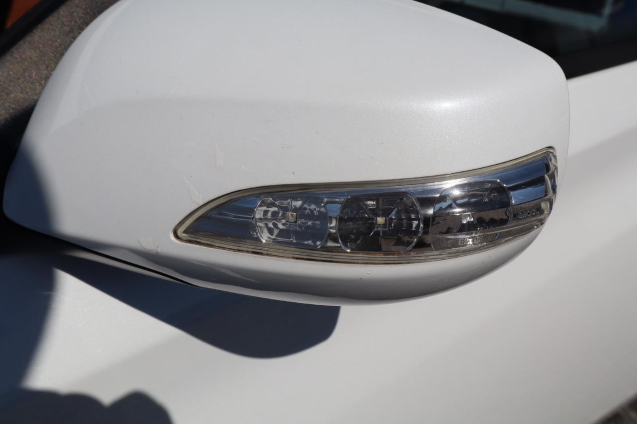 Hyundai Genesis Coupe 2dr 3.8L Auto Ultimate w/Tan Seats 2016