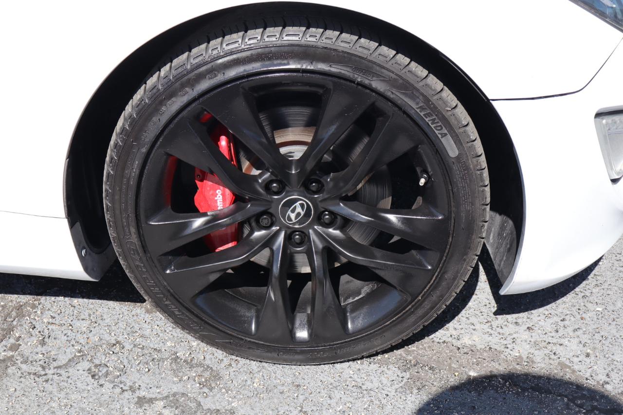 Hyundai Genesis Coupe 2dr 3.8L Auto Ultimate w/Tan Seats 2016