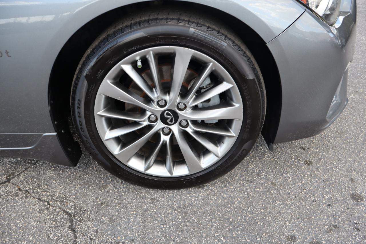 Infiniti Q50 3.0t LUXE RWD 2019