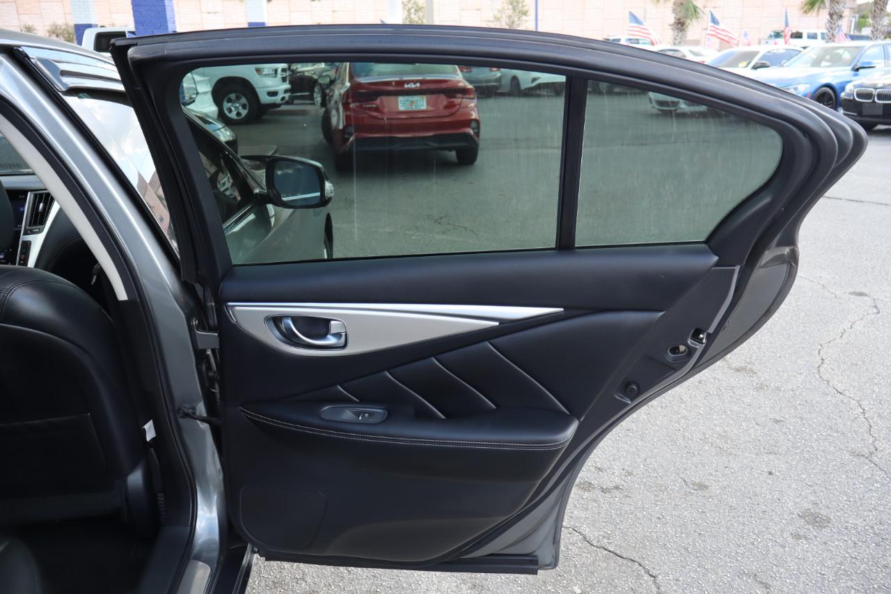 Infiniti Q50 3.0t LUXE RWD 2019