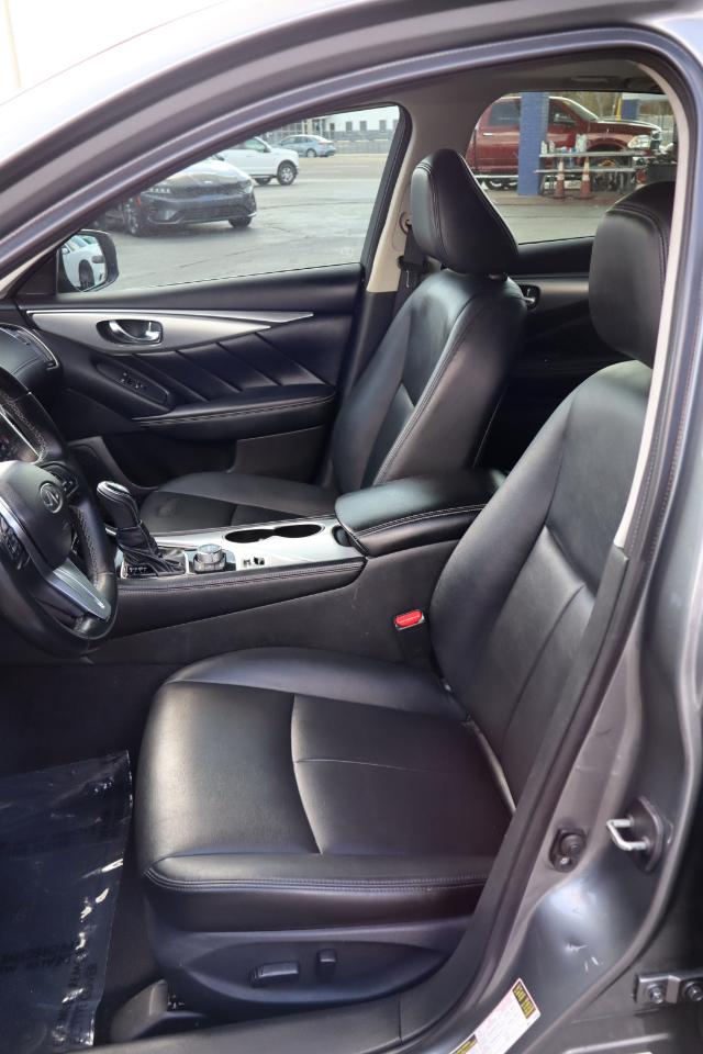 Infiniti Q50 3.0t LUXE RWD 2019