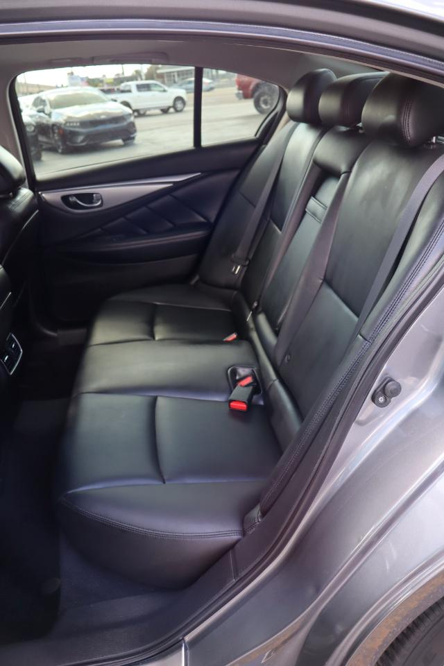 Infiniti Q50 3.0t LUXE RWD 2019