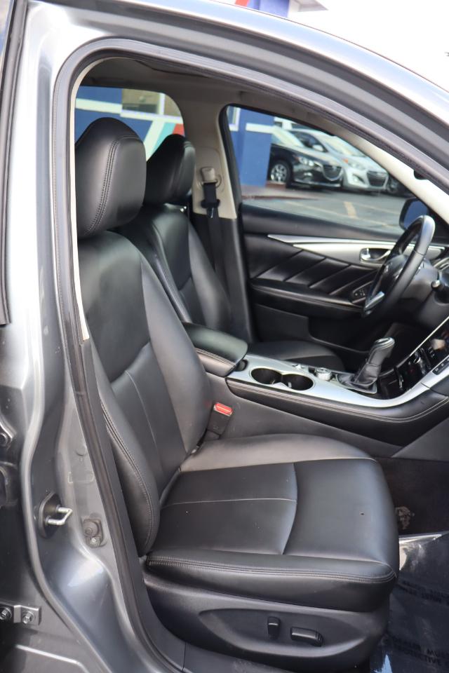 Infiniti Q50 3.0t LUXE RWD 2019