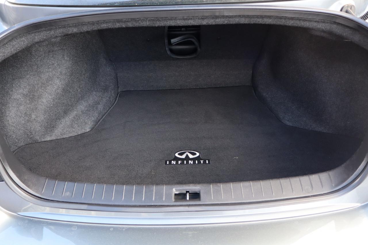 Infiniti Q50 3.0t LUXE RWD 2019