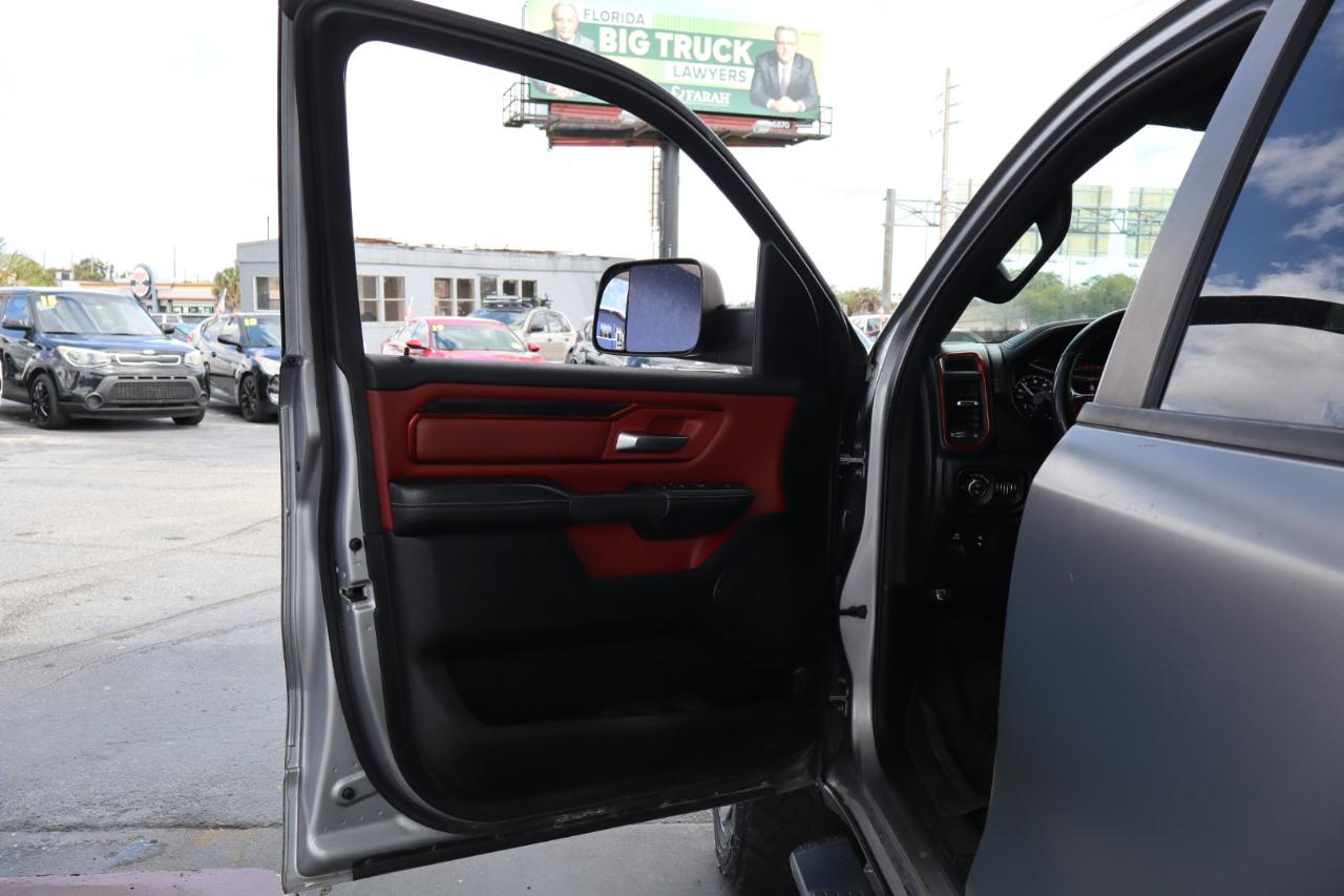 RAM 1500 Rebel 4x4 Crew Cab 5'7" Box 2019