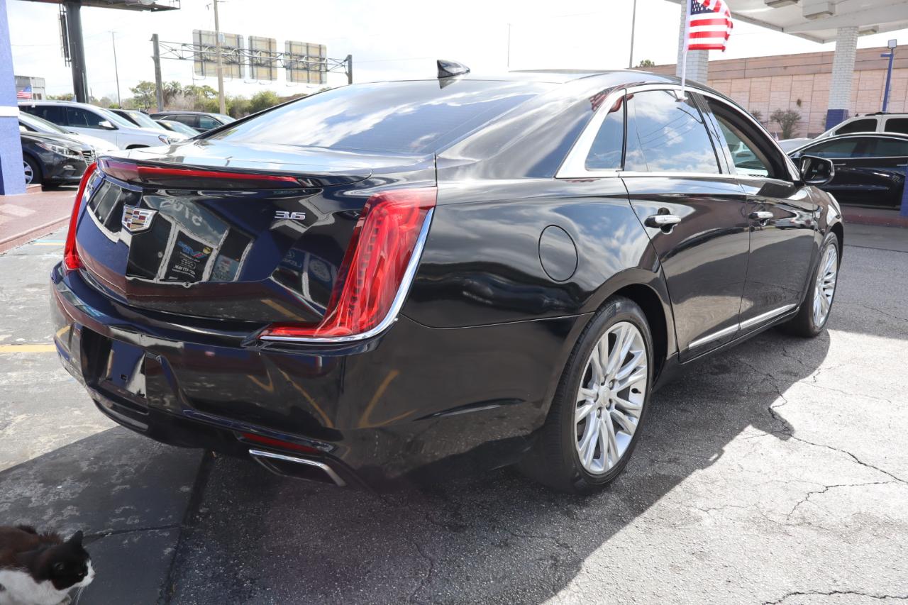 Cadillac XTS 4dr Sdn Luxury FWD 2018