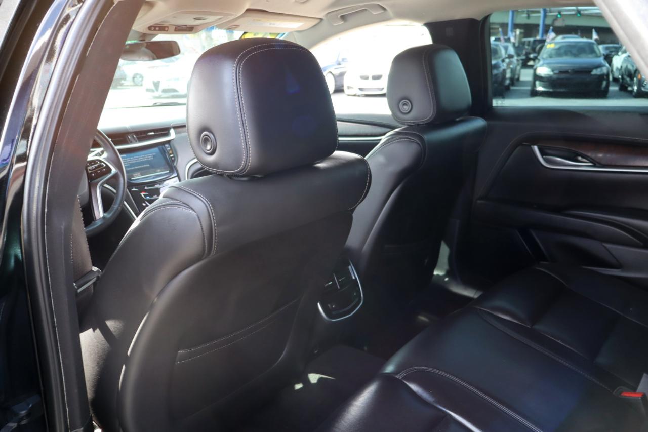 Cadillac XTS 4dr Sdn Luxury FWD 2018