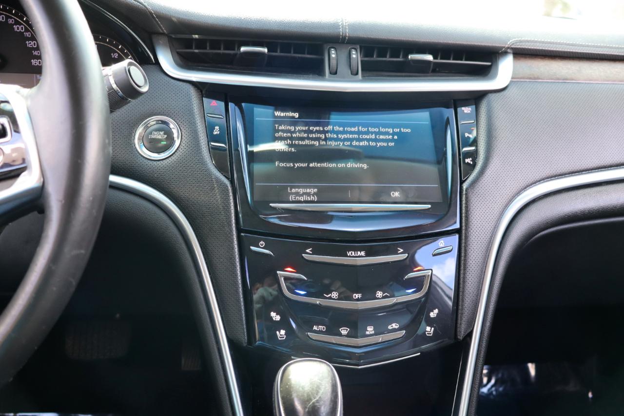 Cadillac XTS 4dr Sdn Luxury FWD 2018