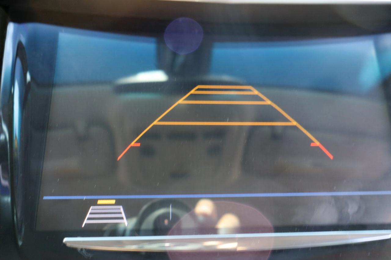 Cadillac XTS 4dr Sdn Luxury FWD 2018