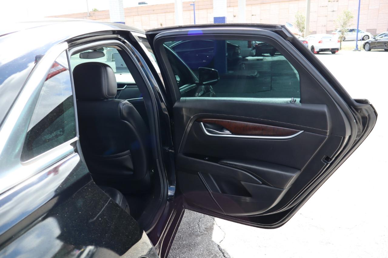 Cadillac XTS 4dr Sdn Luxury FWD 2018