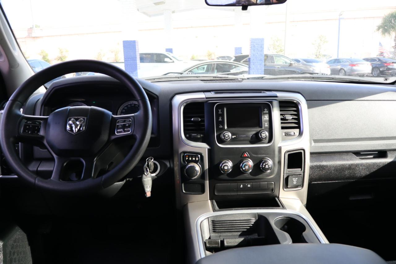 RAM 1500 SLT 4x2 Quad Cab 6'4" Box 2018