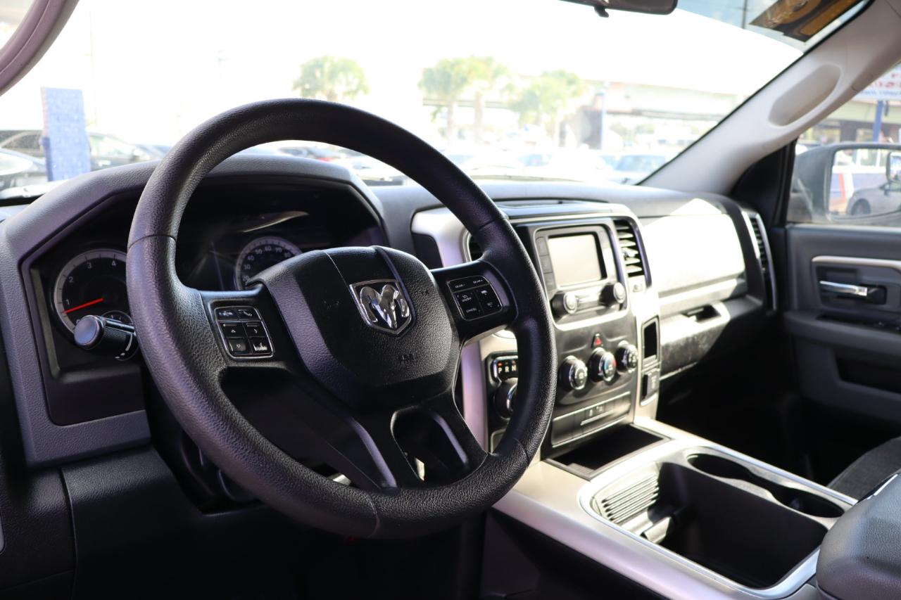 RAM 1500 SLT 4x2 Quad Cab 6'4" Box 2018