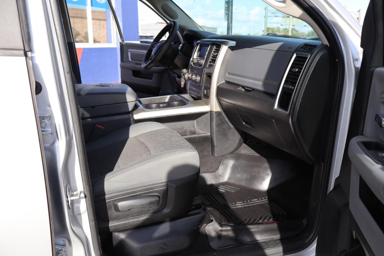 RAM 1500 SLT 4x2 Quad Cab 6'4" Box 2018