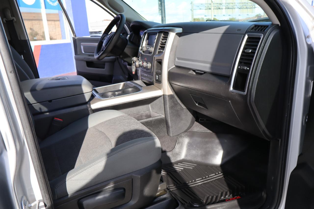 RAM 1500 SLT 4x2 Quad Cab 6'4" Box 2018