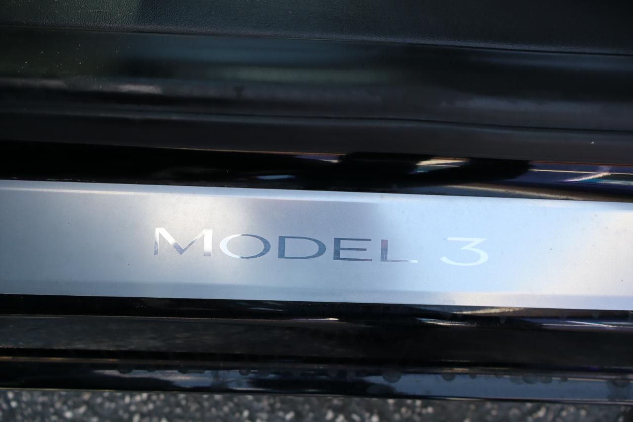 Tesla Model 3 Mid Range RWD *Ltd Avail* 2019