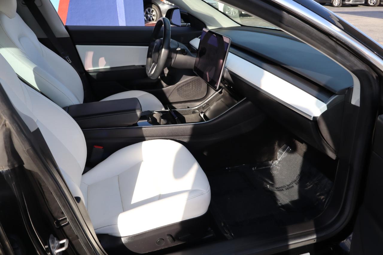 Tesla Model 3 Mid Range RWD *Ltd Avail* 2019