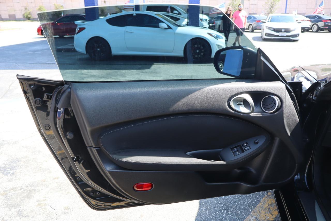 Nissan 370Z 2dr Cpe Auto 2014