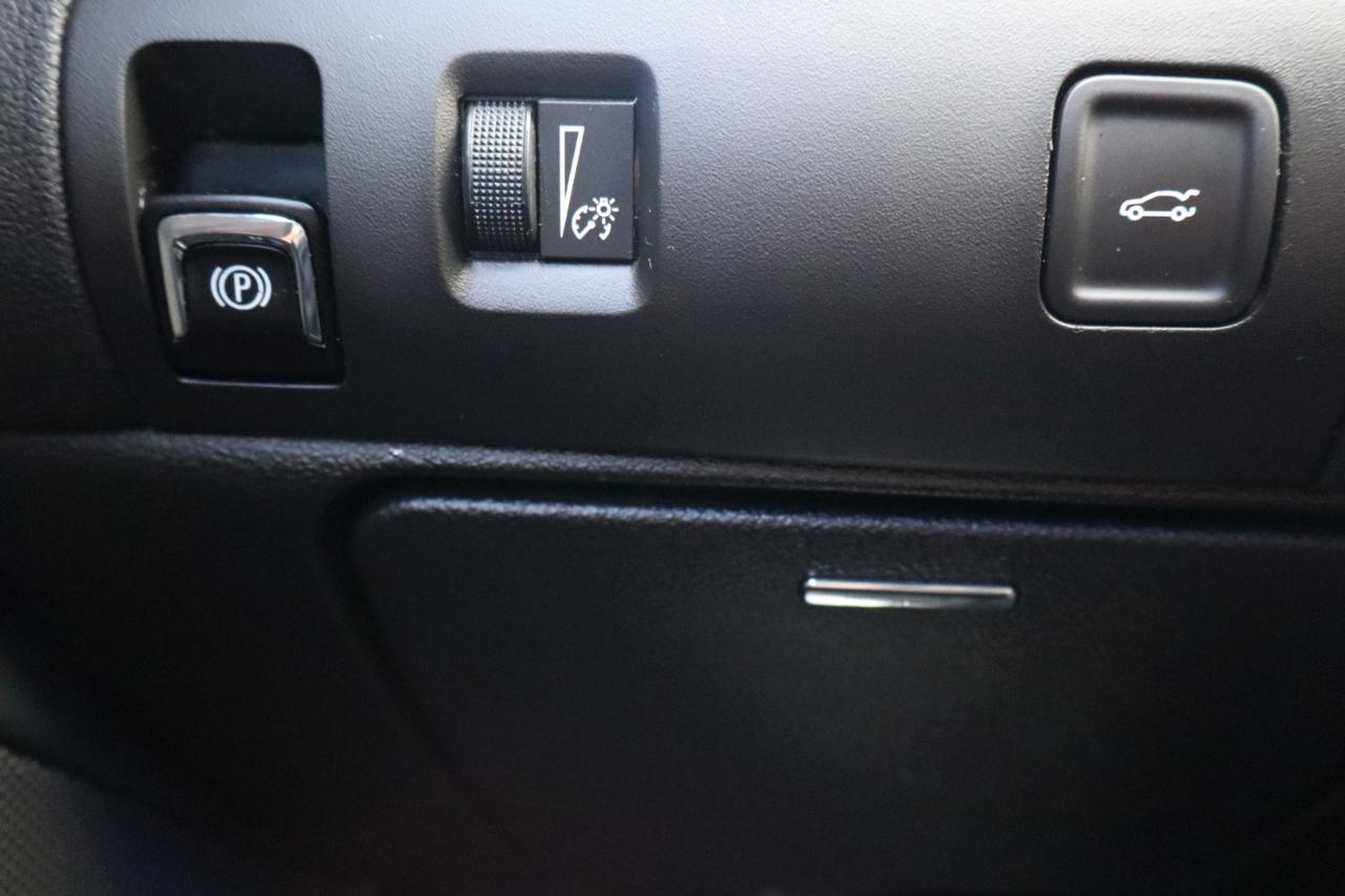 Chevrolet Impala 4dr Sdn LT w/1LT 2018