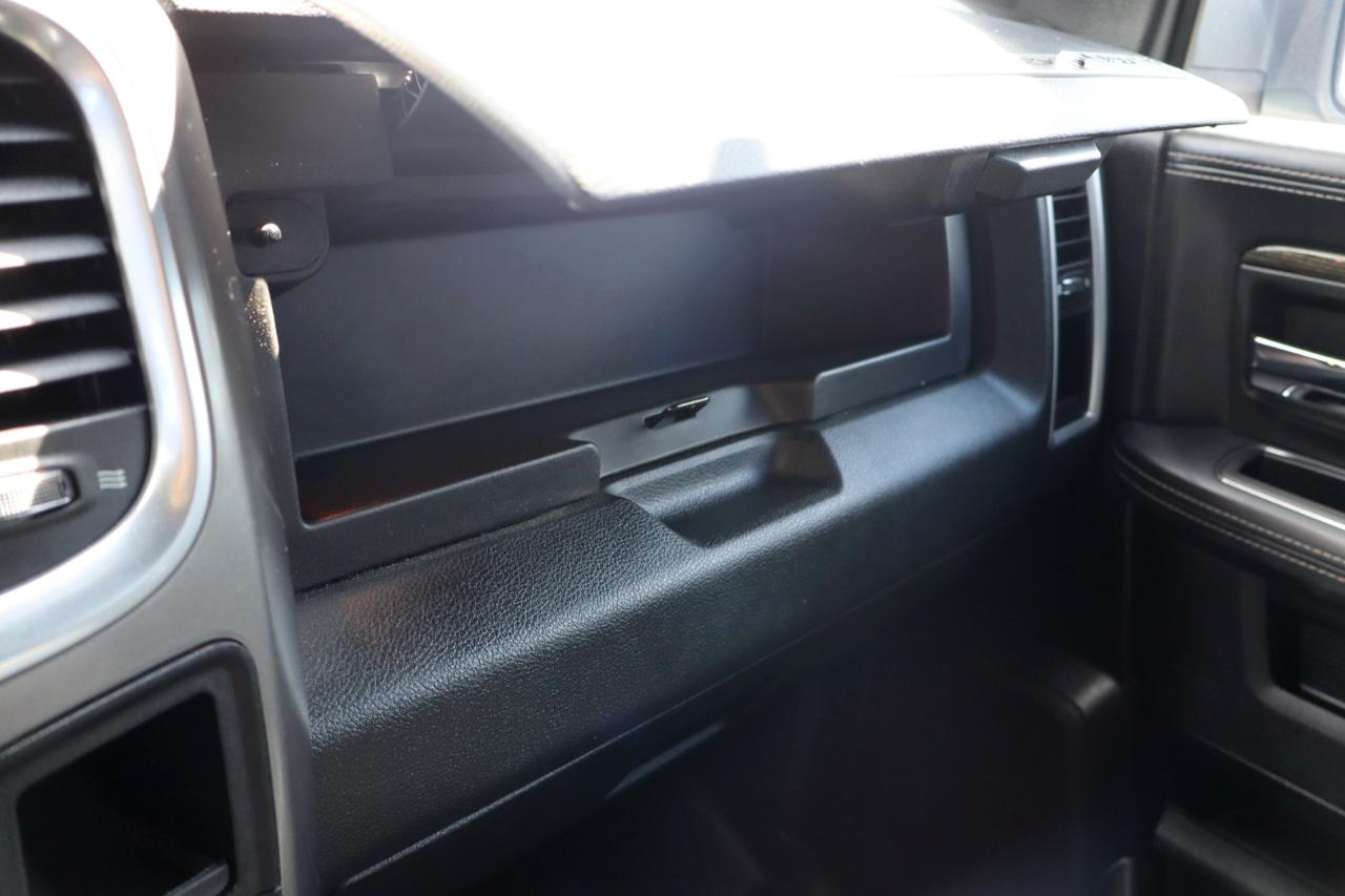 RAM 1500 Limited 4x4 Crew Cab 5'7" Box 2017