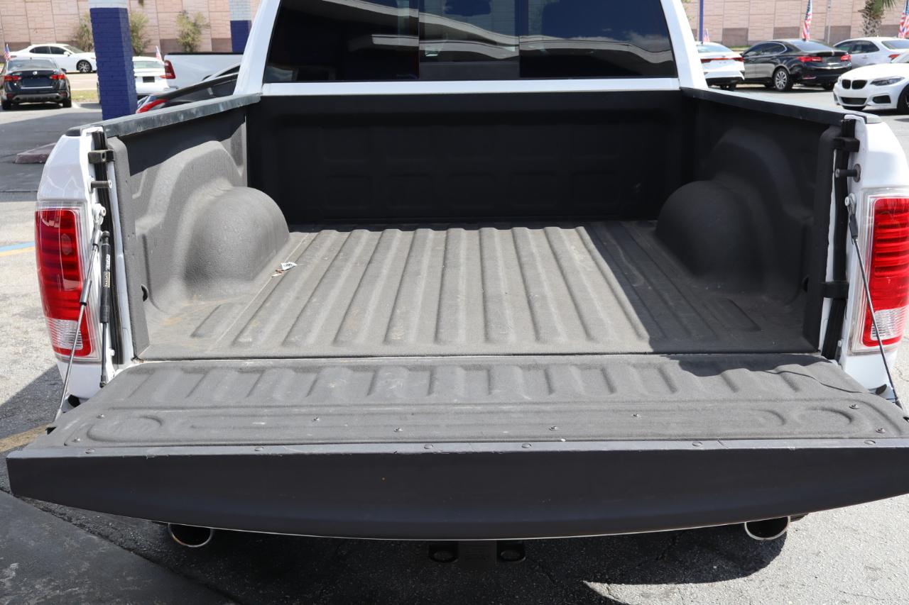 RAM 1500 Limited 4x4 Crew Cab 5'7" Box 2017