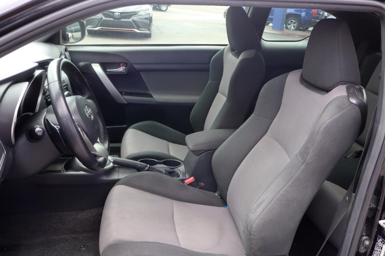 Scion tC 2dr HB Man (Natl) 2016