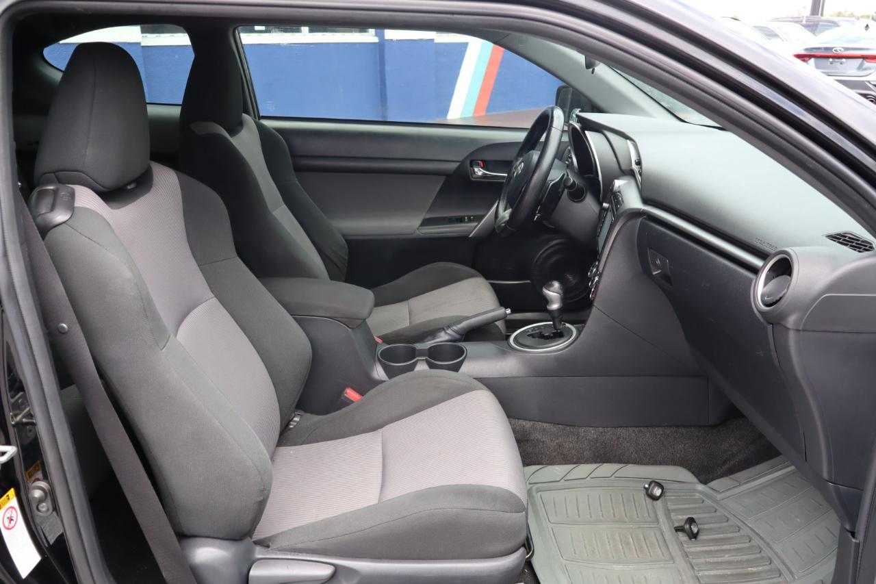Scion tC 2dr HB Man (Natl) 2016