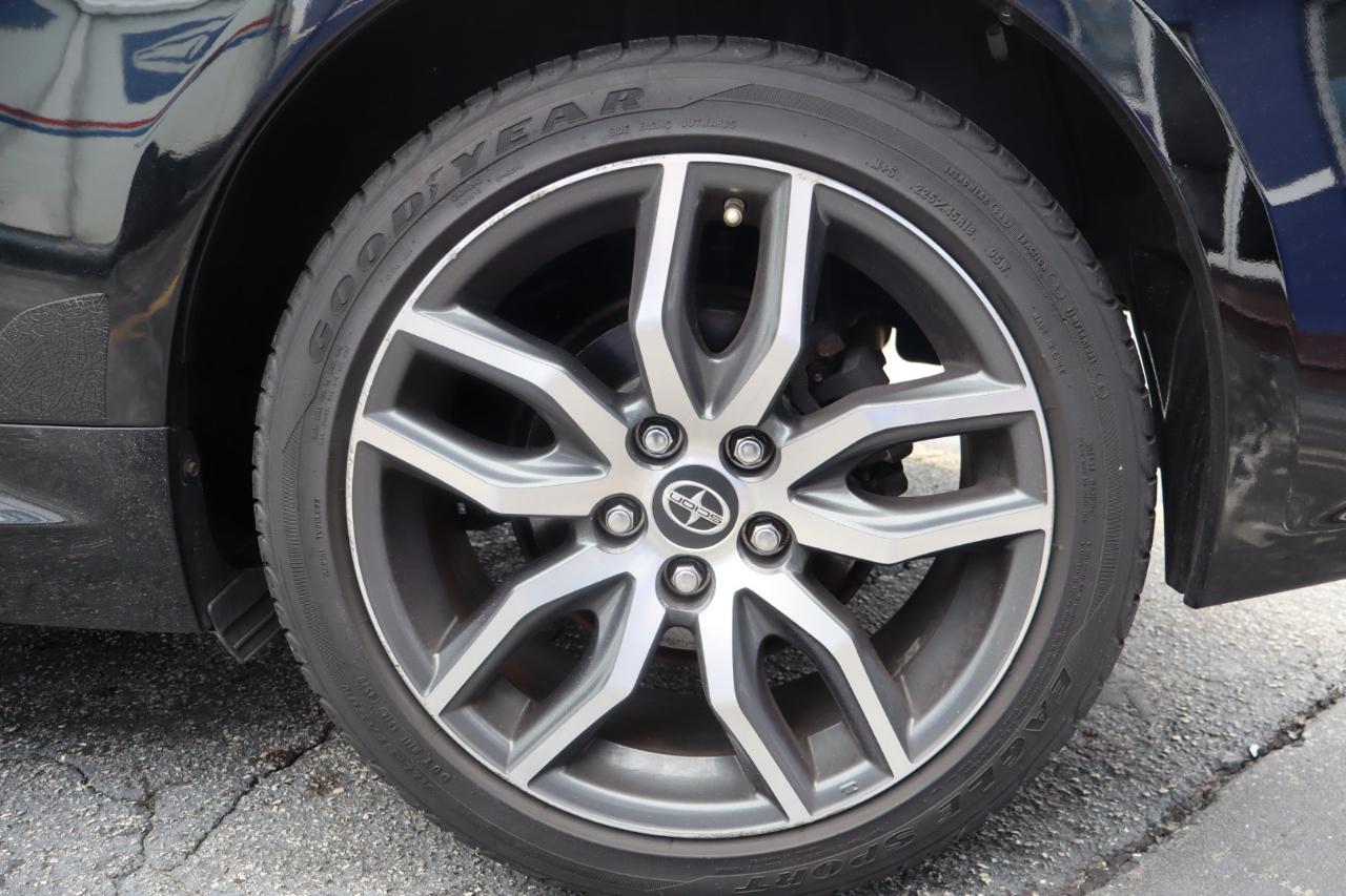 Scion tC 2dr HB Man (Natl) 2016