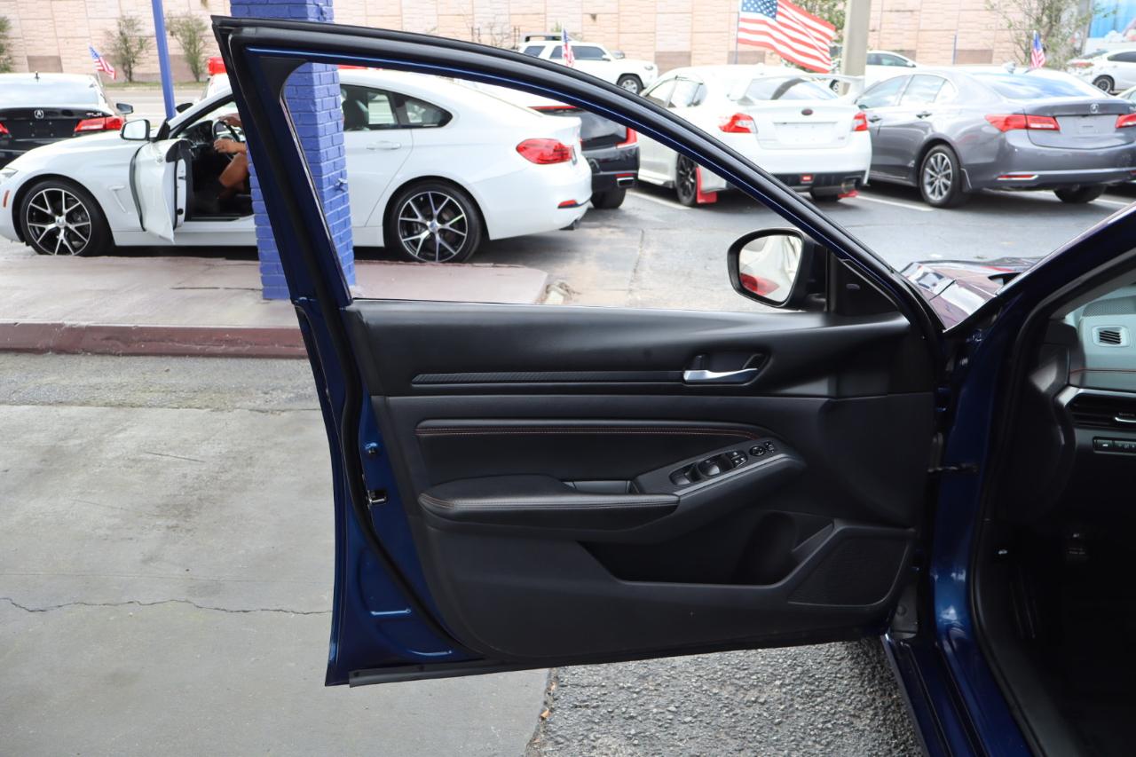 Nissan Altima 2.5 SR Sedan 2020