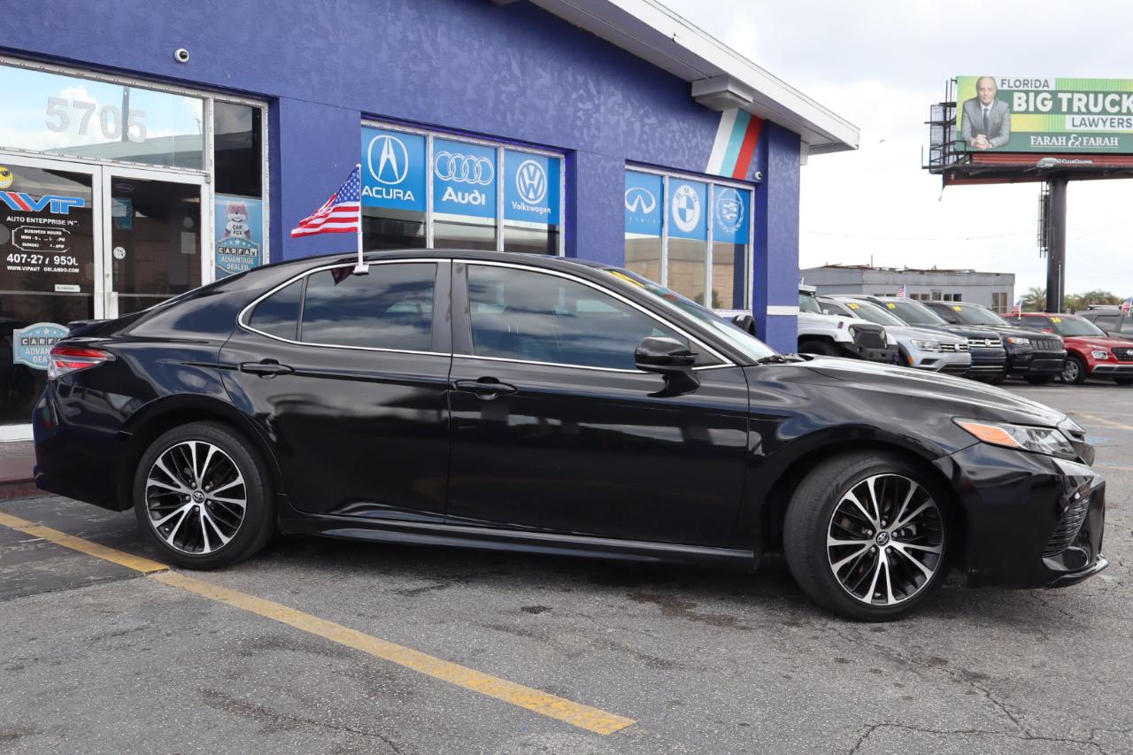 Toyota Camry XLE Auto (Natl) 2019