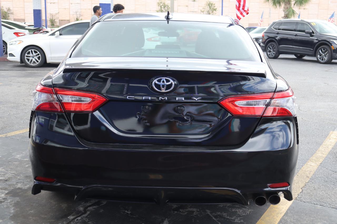 Toyota Camry XLE Auto (Natl) 2019