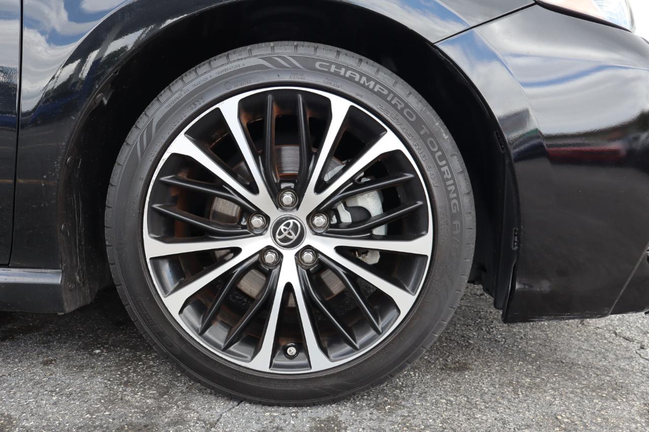 Toyota Camry XLE Auto (Natl) 2019